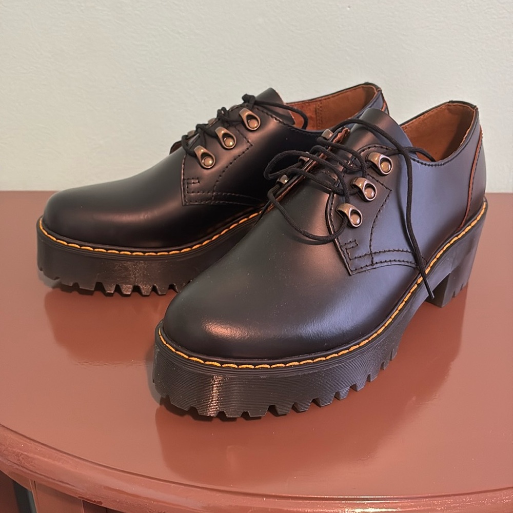 New Dr Martens Leona Lug Sole platform shoe $90